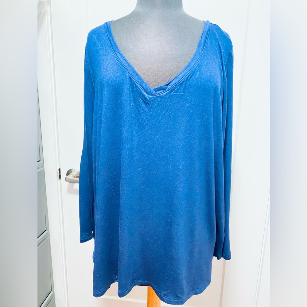 Old Navy / Navy Blue Top